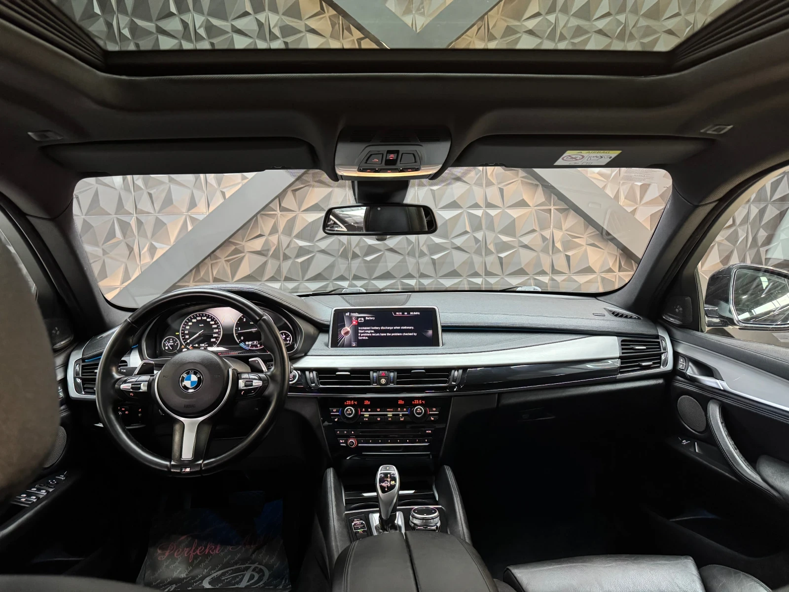 BMW X6 30d xDrive * M Пакет* HARMAN/KARDON* Шибедах* HEAD - изображение 6