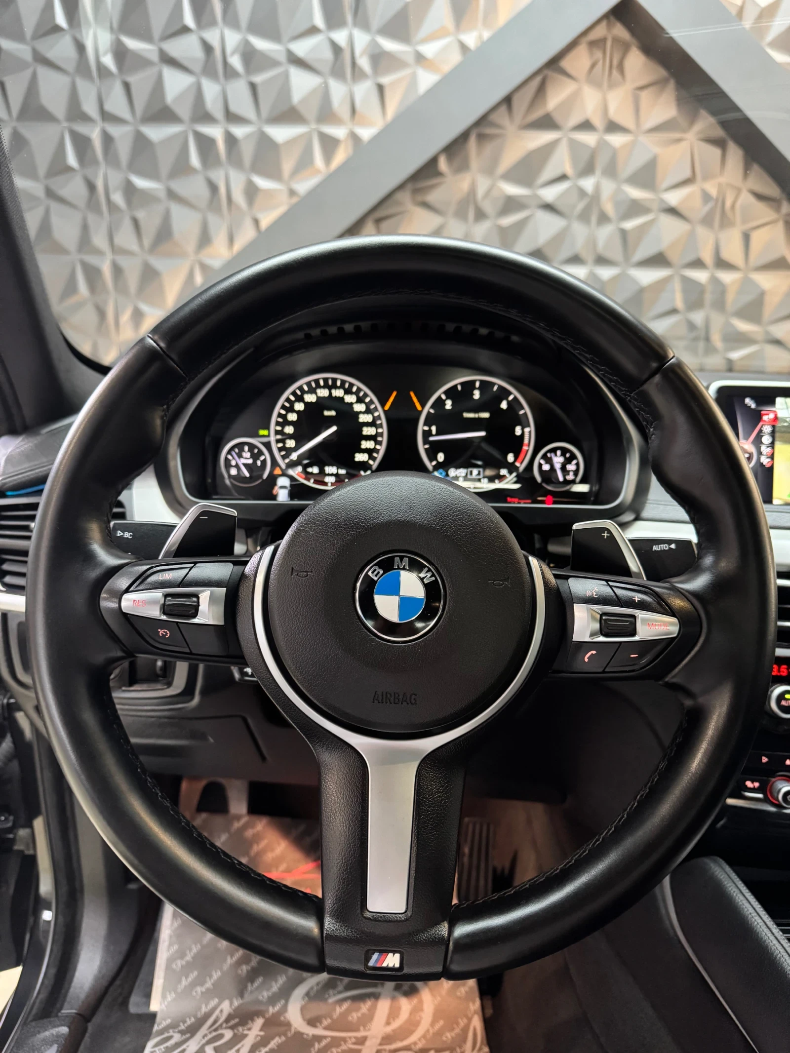 BMW X6 30d xDrive * M Пакет* HARMAN/KARDON* Шибедах* HEAD - изображение 10
