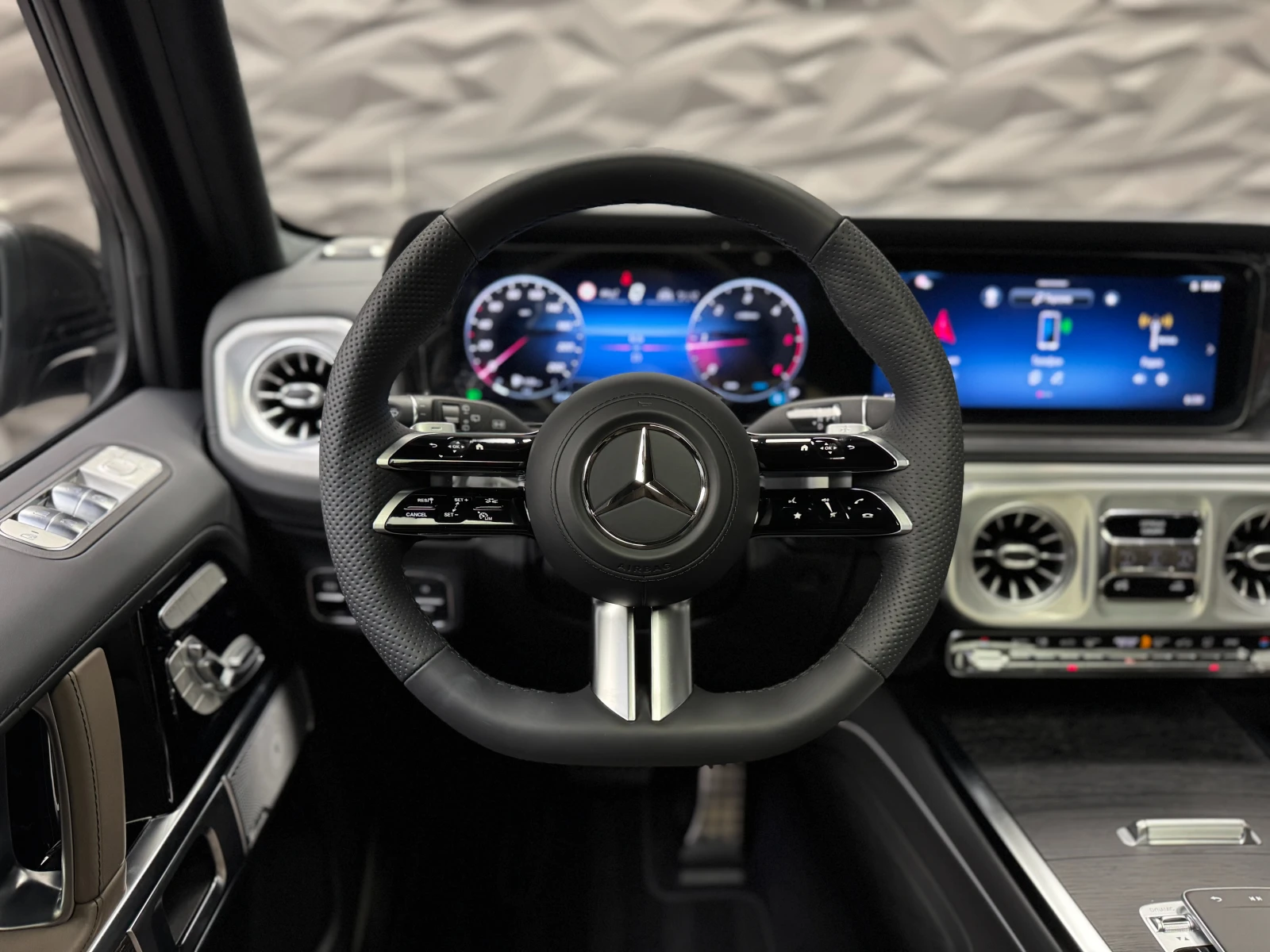 Mercedes-Benz G 450 d 4M AMG* Night* Exclusive* Burm - изображение 6