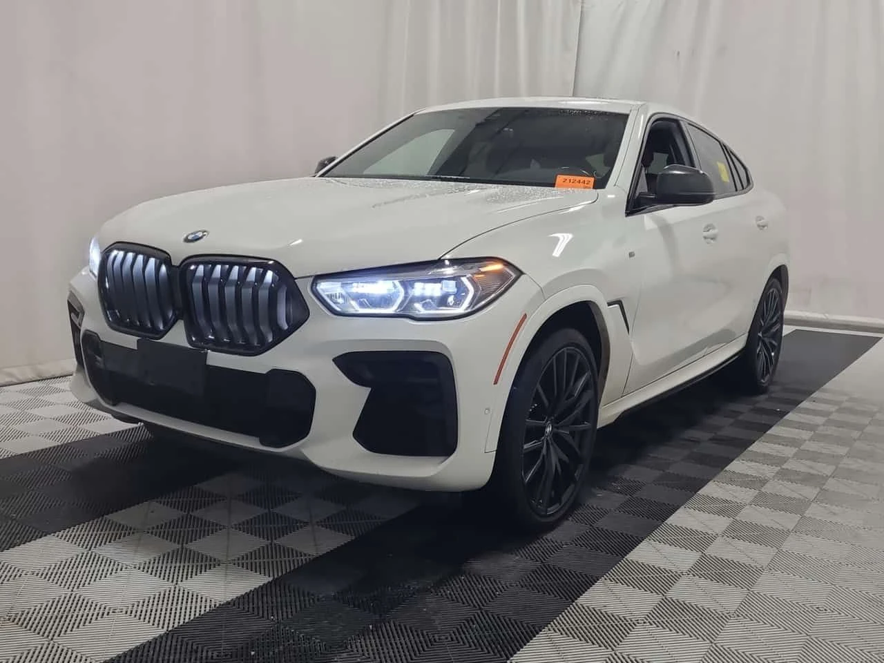 BMW X6 M50i V8 530HP | LASER | H/K | PANO | CARBON