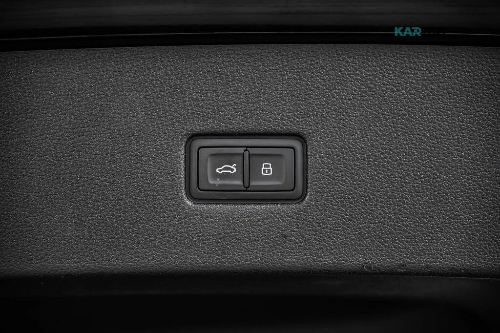 Audi SQ8 * АвтоКредит* (ЦЕНА ДО БГ), снимка 17 - Автомобили и джипове - 54932654