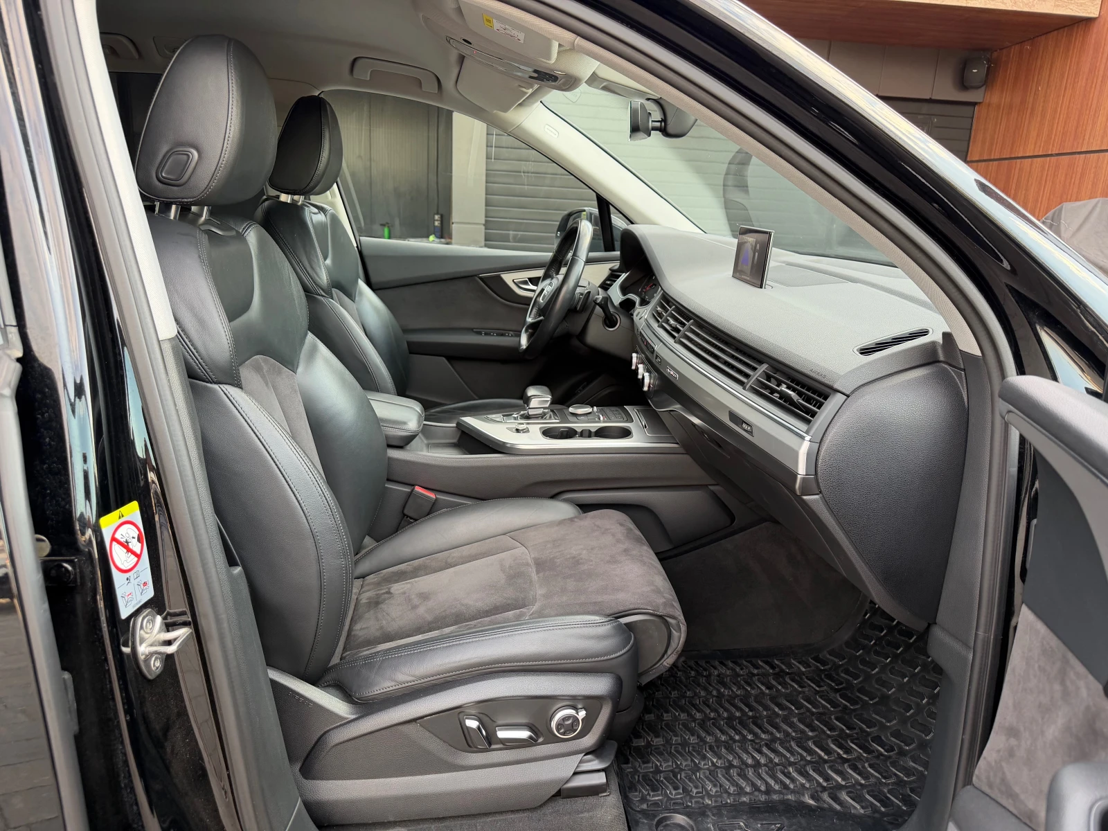 Audi Q7 3.0TDI #MATRIX#PODGREV#KeyLess#CAMERA#BlindSpot#, снимка 13 - Автомобили и джипове - 55676131