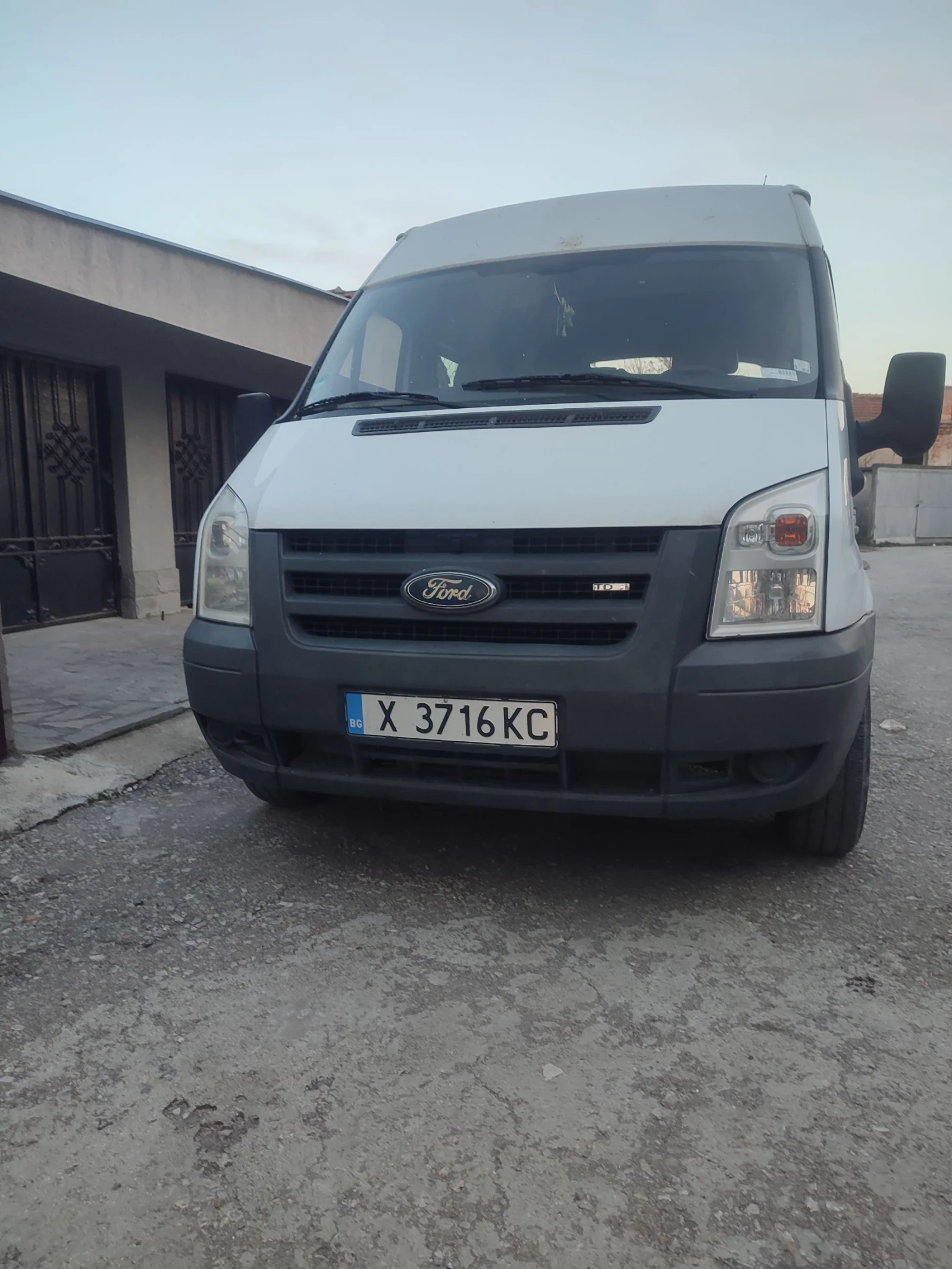 Ford Transit 2.2 TDCI, снимка 2 - Бусове и автобуси - 53728621