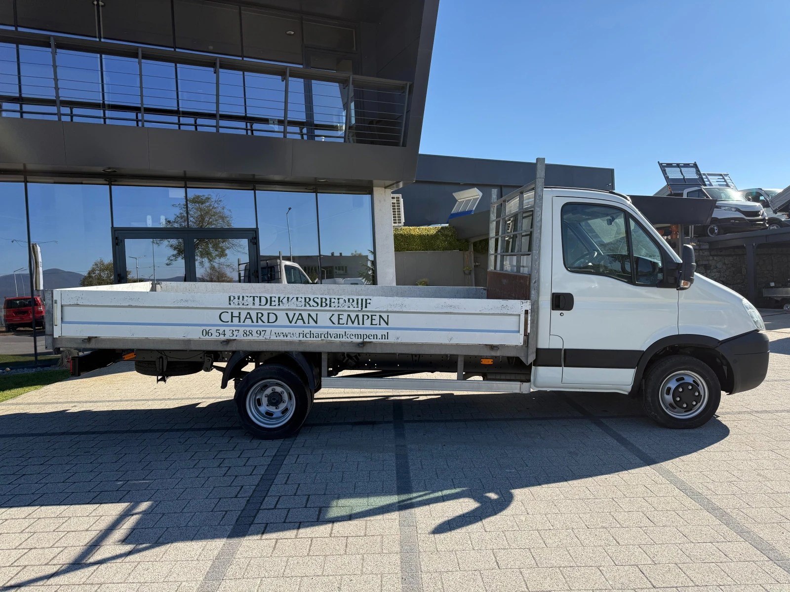 Iveco Daily 40C18 3.0HPI до 3.5т. 4.20м. , снимка 8 - Бусове и автобуси - 56306355