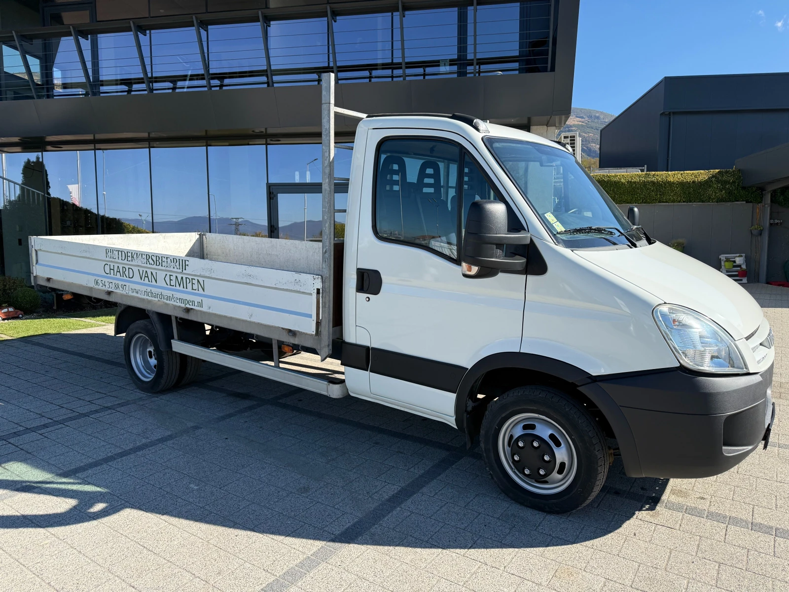 Iveco Daily 40C18 3.0HPI до 3.5т. 4.20м. , снимка 2 - Бусове и автобуси - 56306355