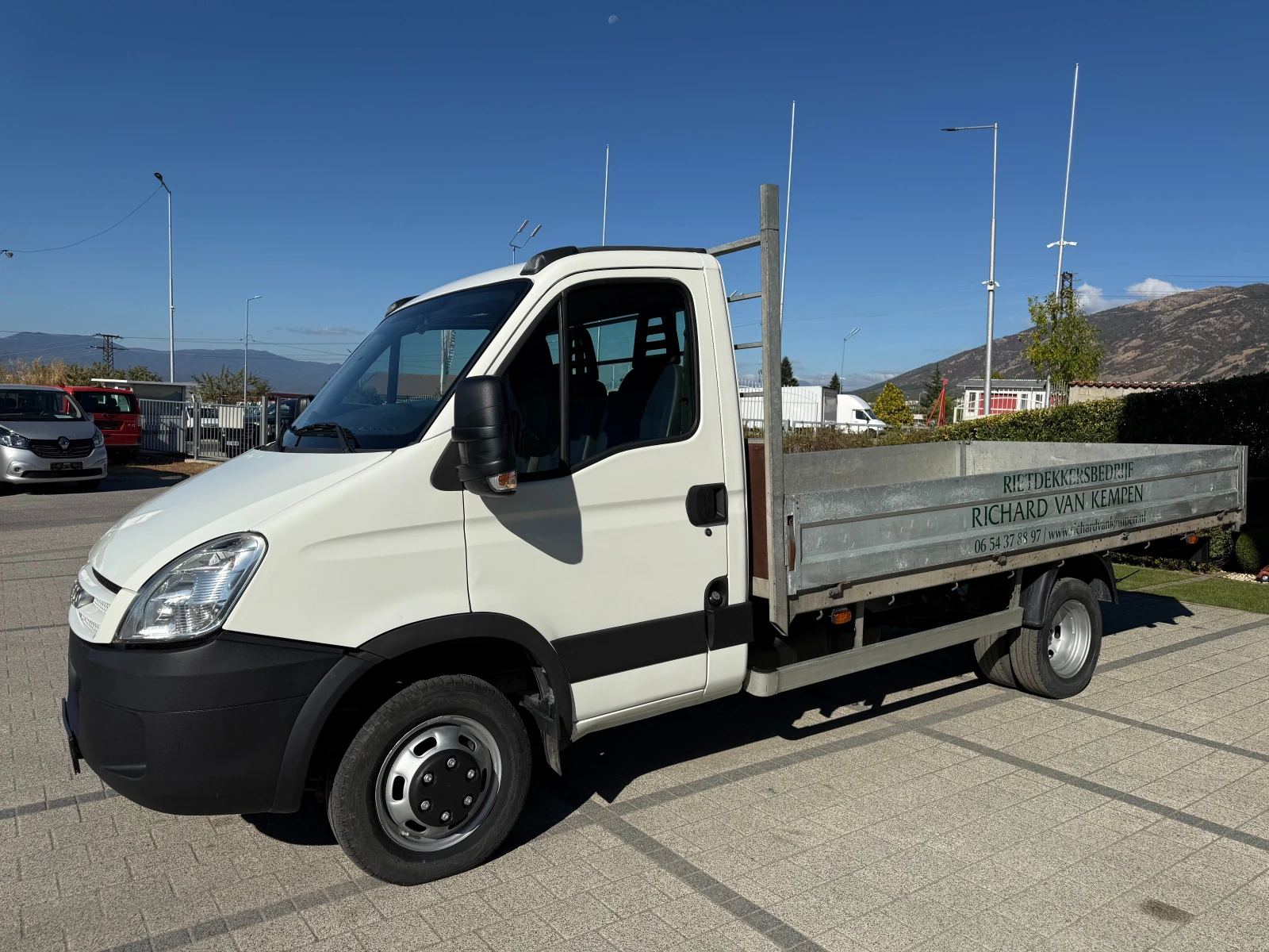 Iveco Daily 40C18 3.0HPI до 3.5т. 4.20м. , снимка 4 - Бусове и автобуси - 56306355