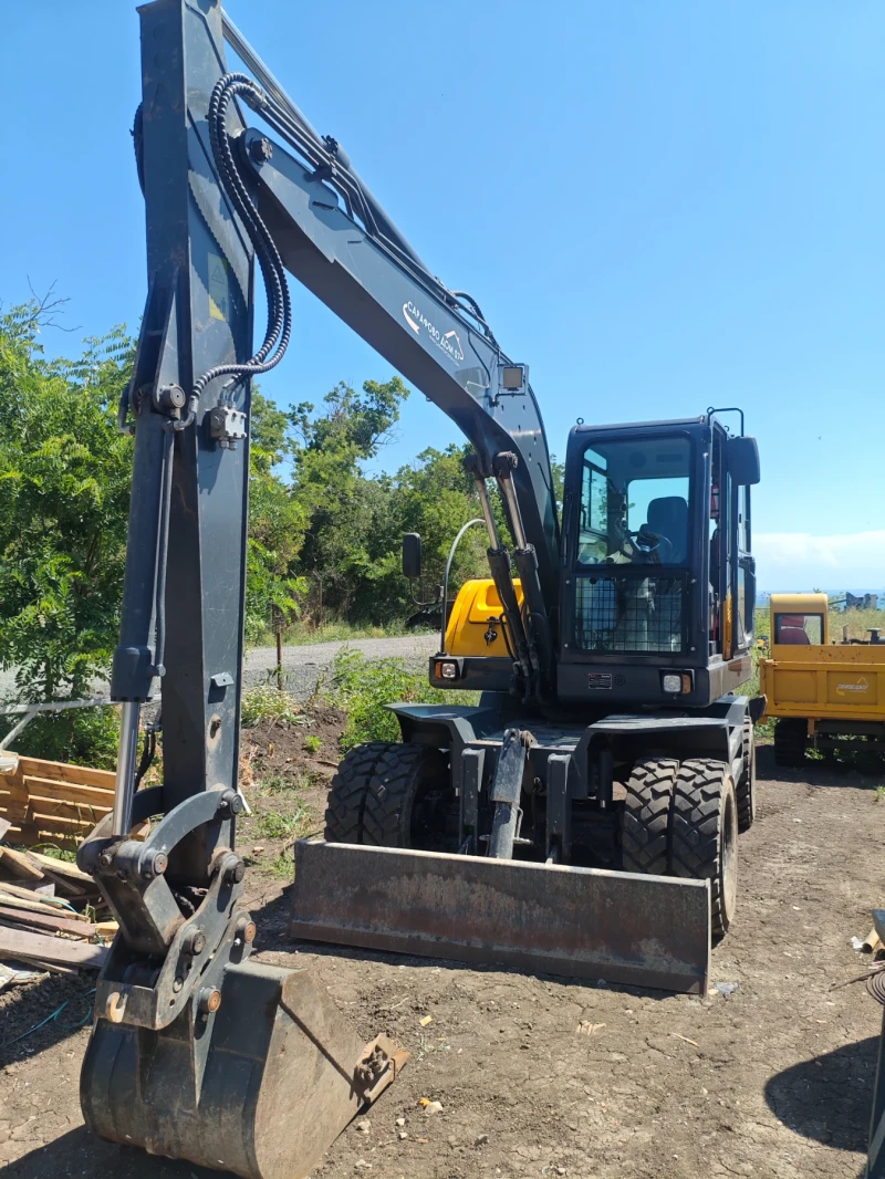 Багер Друга марка Luyu LY120, снимка 2 - Индустриална техника - 52487541