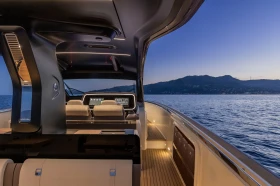 Моторна яхта Invictus ТТ460, снимка 17