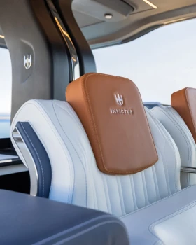 Моторна яхта Invictus ТТ460, снимка 4