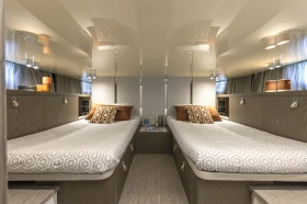 Моторна яхта Invictus ТТ460, снимка 12