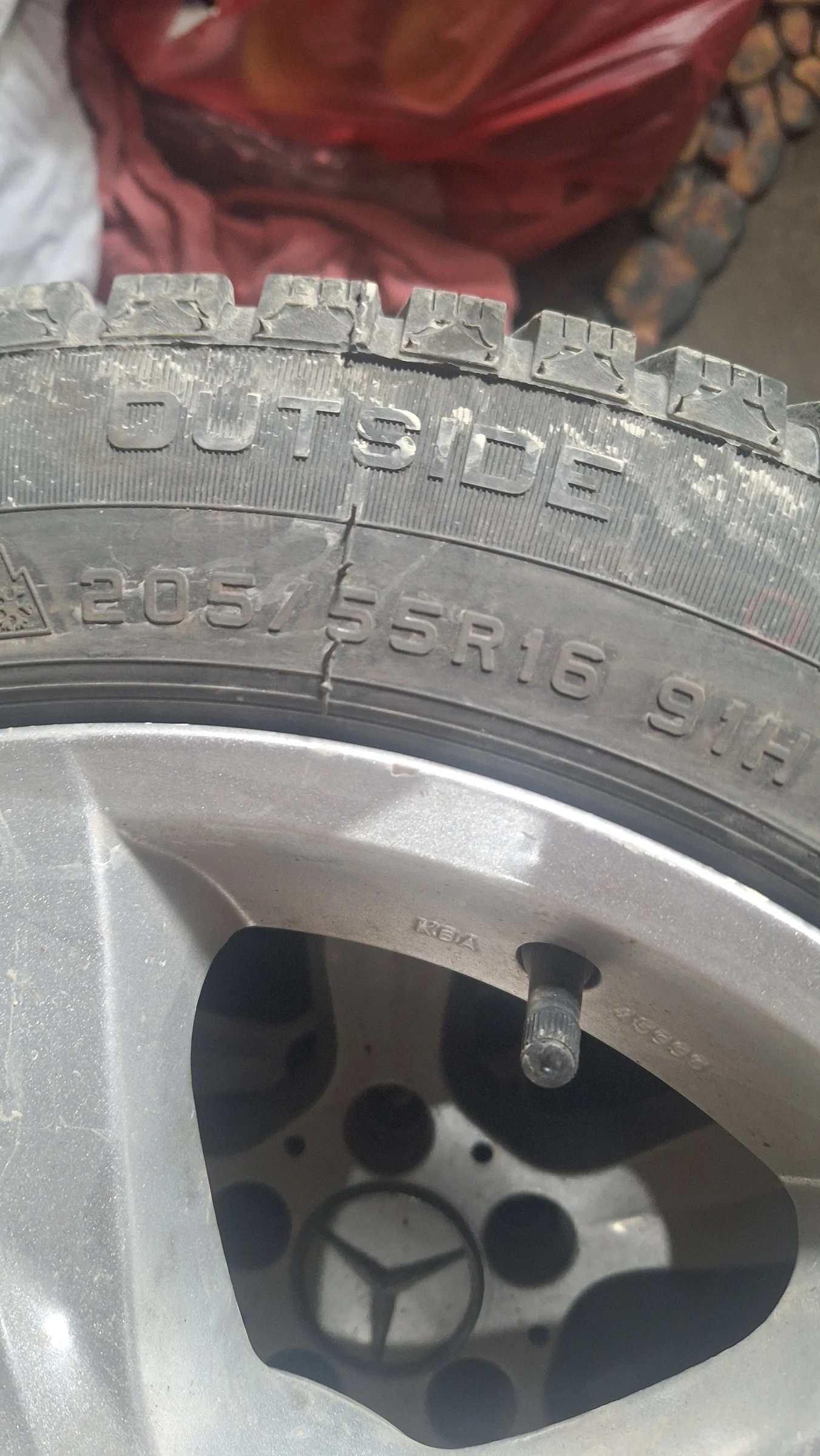 Гуми с джанти Semperit 215/50R16, снимка 3 - Гуми и джанти - 54933996