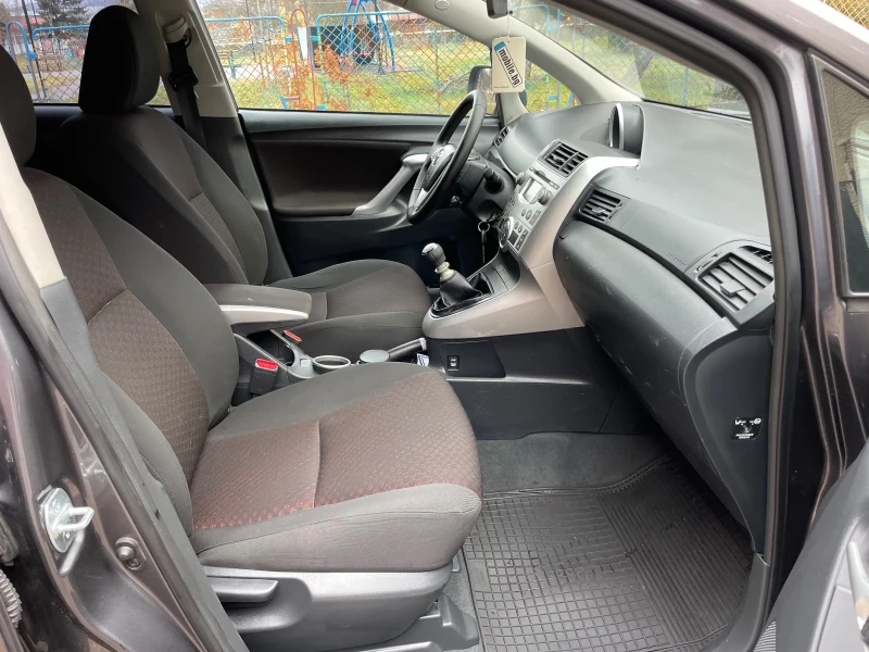 Toyota Verso 2.0D4D* 126kc* , снимка 14 - Автомобили и джипове - 48210711