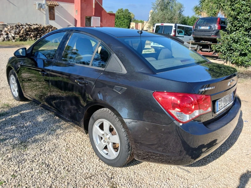 Chevrolet Cruze 1.6, снимка 7 - Автомобили и джипове - 48667527