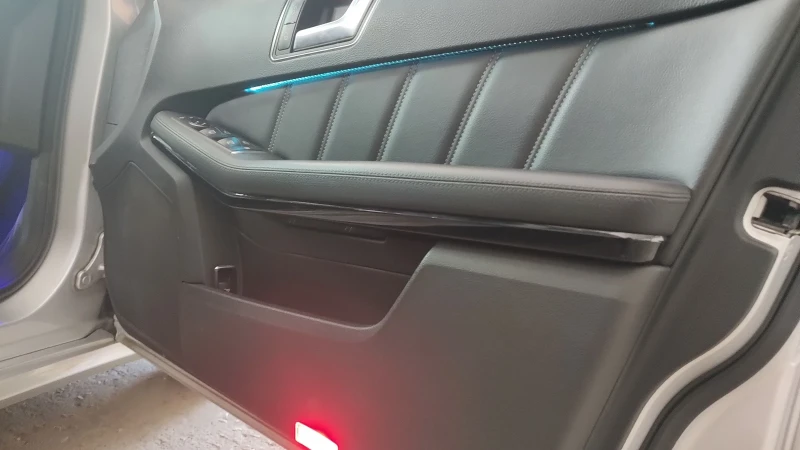 Mercedes-Benz E 220 на ЧАСТИ , снимка 7 - Автомобили и джипове - 51349218