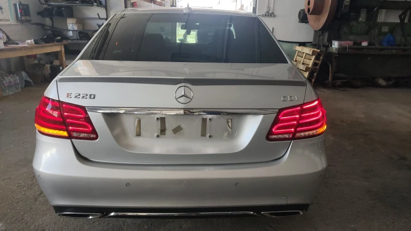 Mercedes-Benz E 220 на ЧАСТИ , снимка 5 - Автомобили и джипове - 51349218