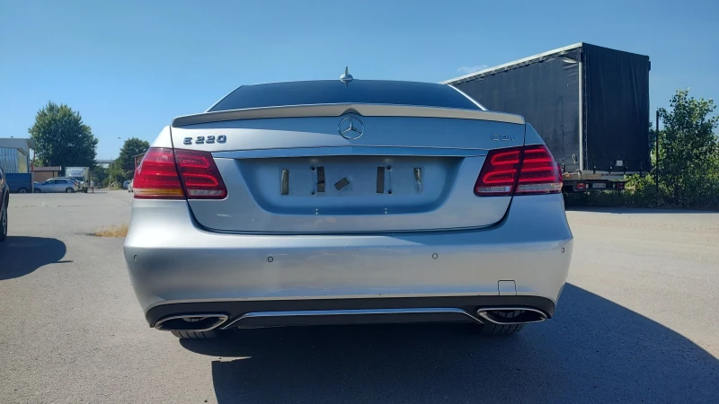 Mercedes-Benz E 220 на ЧАСТИ , снимка 4 - Автомобили и джипове - 51349218