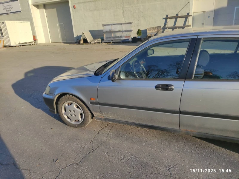 Honda Civic 1.4i, снимка 4 - Автомобили и джипове - 52534950