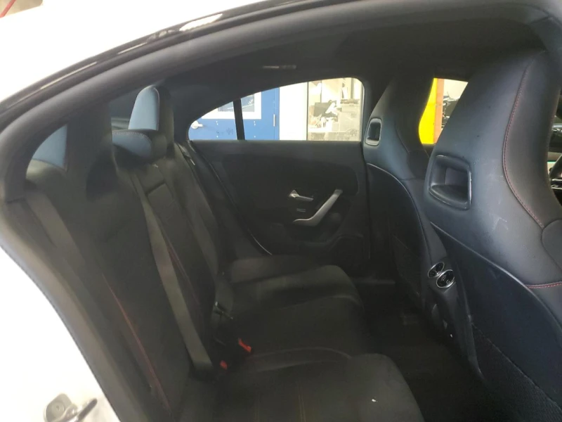 Mercedes-Benz CLA 250 AMG PKG* 4MATIC* 360* DISTRONIC* DIGITAL* КОЖА* , снимка 10 - Автомобили и джипове - 52617493