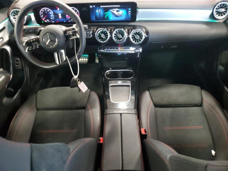 Mercedes-Benz CLA 250 AMG PKG* 4MATIC* 360* DISTRONIC* DIGITAL* КОЖА* , снимка 8 - Автомобили и джипове - 52617493