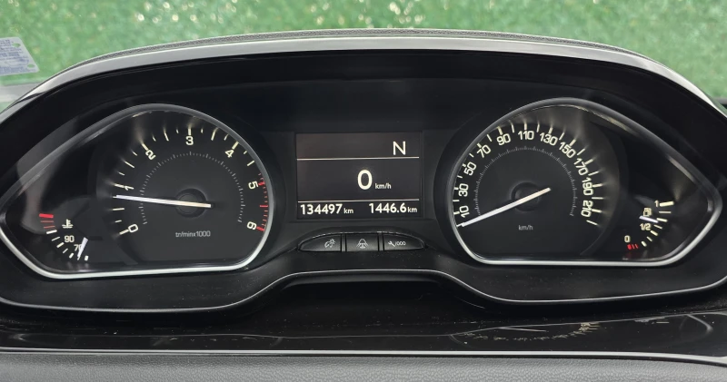 Peugeot 208 1.4hdi* 68кс* Евро 5B* 134000км.АВТОМАТИК, снимка 17 - Автомобили и джипове - 52679867