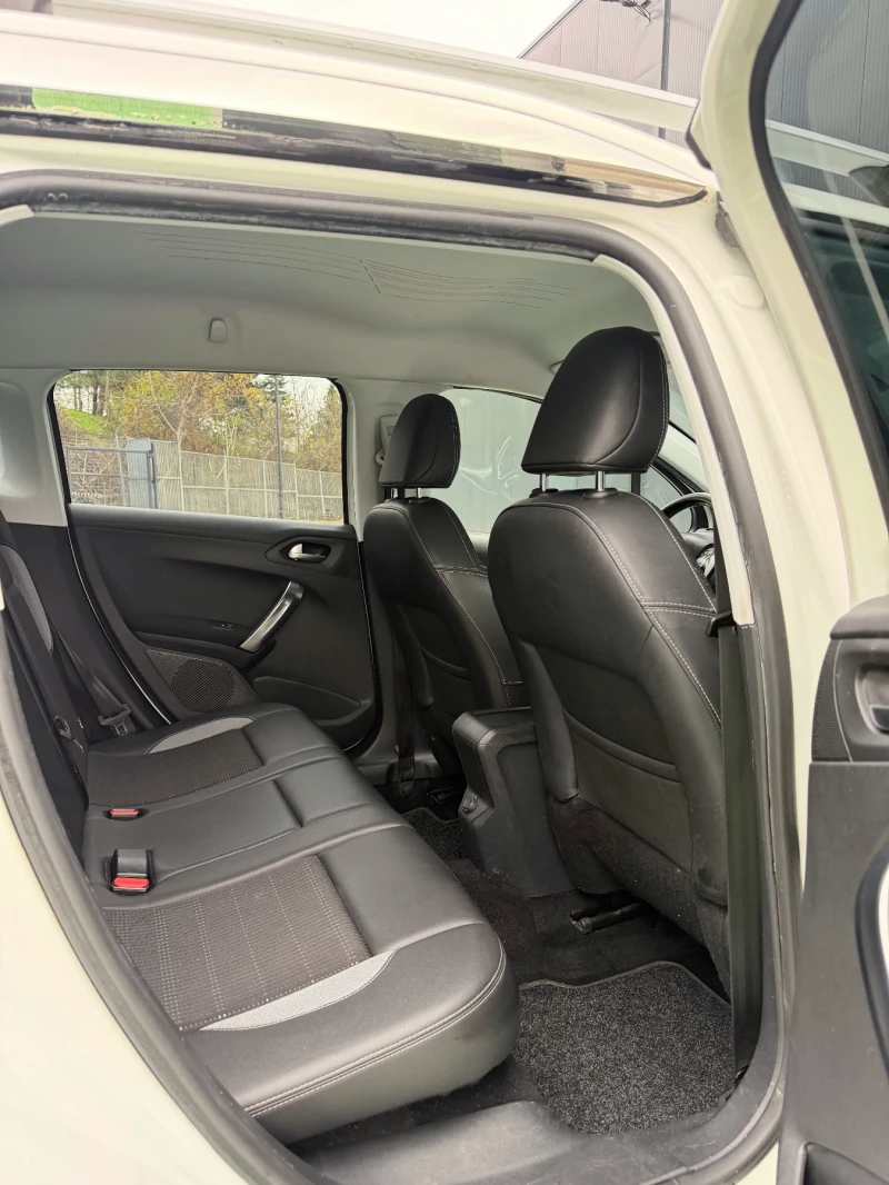Peugeot 2008 1.6HDI/115* FULL* FELINE/JBL МУЗИКА/LED , снимка 12 - Автомобили и джипове - 52803370
