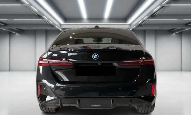 BMW i5 M60 xDrive = M-Sport Pro = Гаранция, снимка 2 - Автомобили и джипове - 53914813