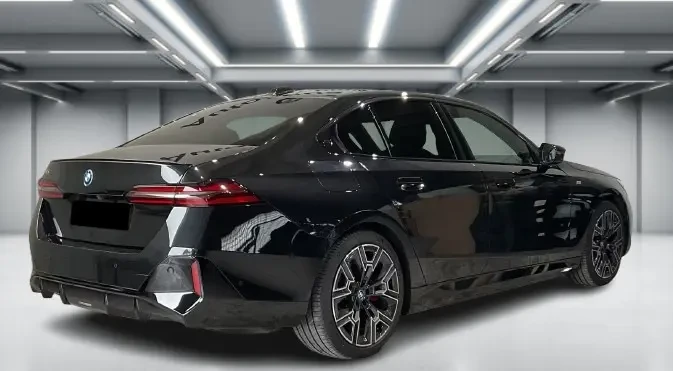 BMW i5 M60 xDrive = M-Sport Pro = Гаранция, снимка 3 - Автомобили и джипове - 53914813