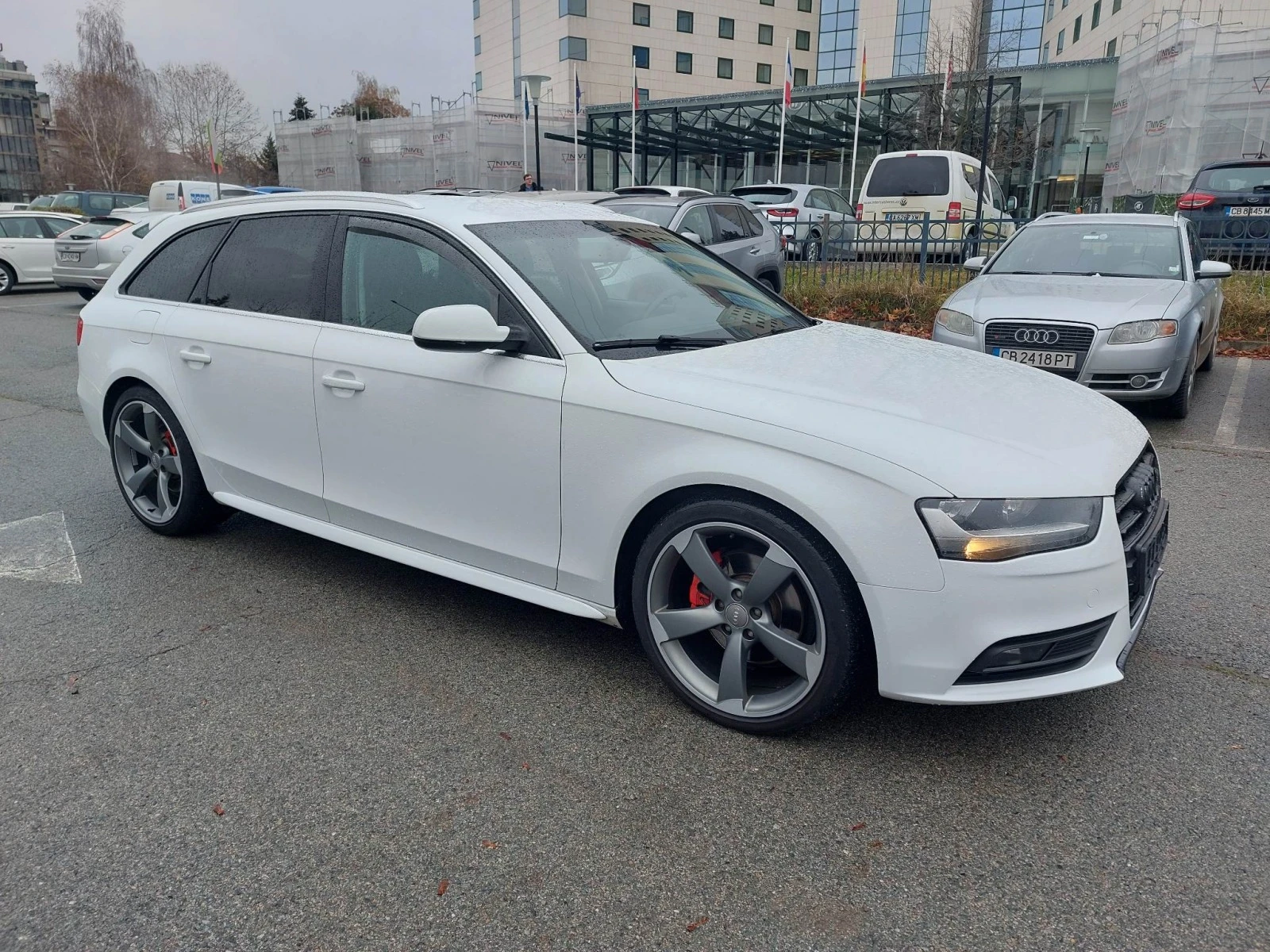 Audi A4 2,0TDI 177ps FACELIFT - изображение 2