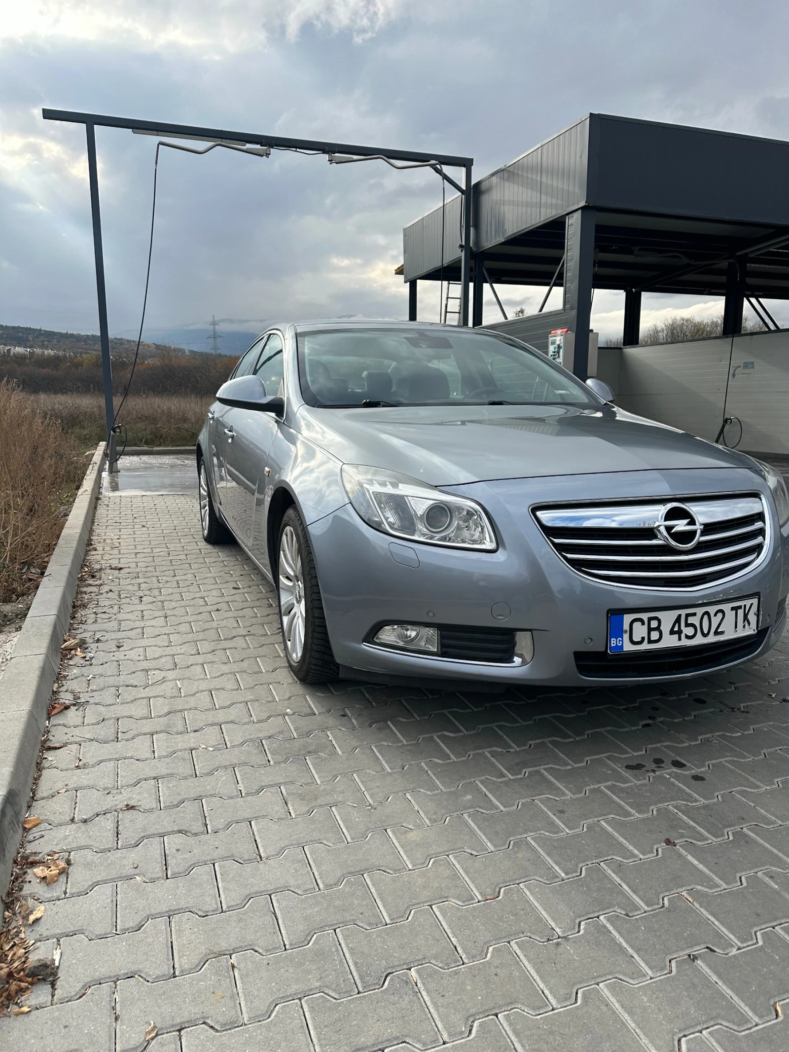 Opel Insignia 2.0t 220hp - изображение 3