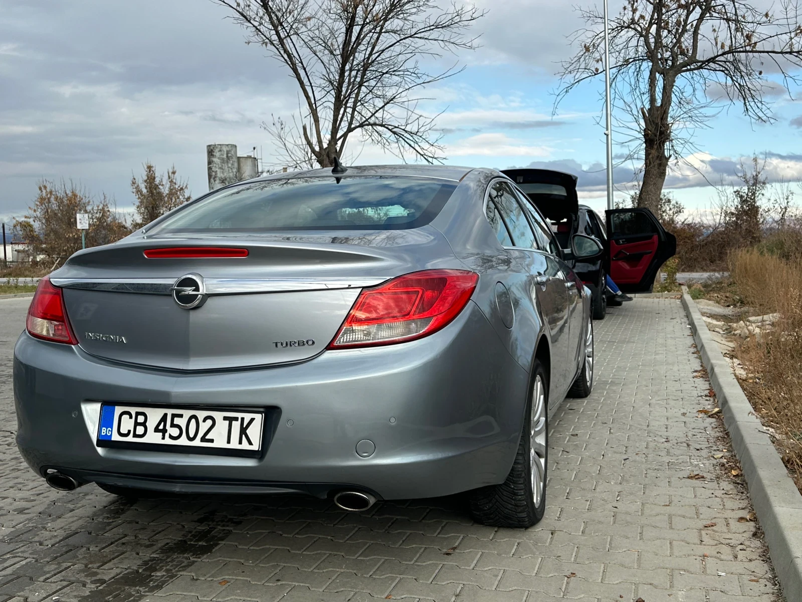 Opel Insignia 2.0t 220hp - изображение 5