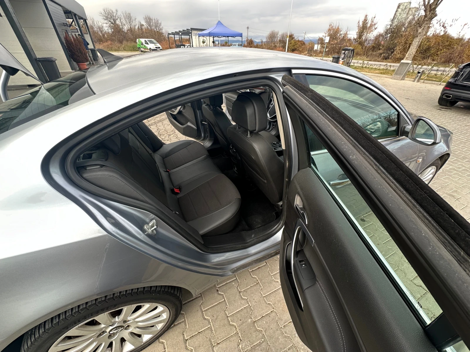 Opel Insignia 2.0t 220hp - изображение 7