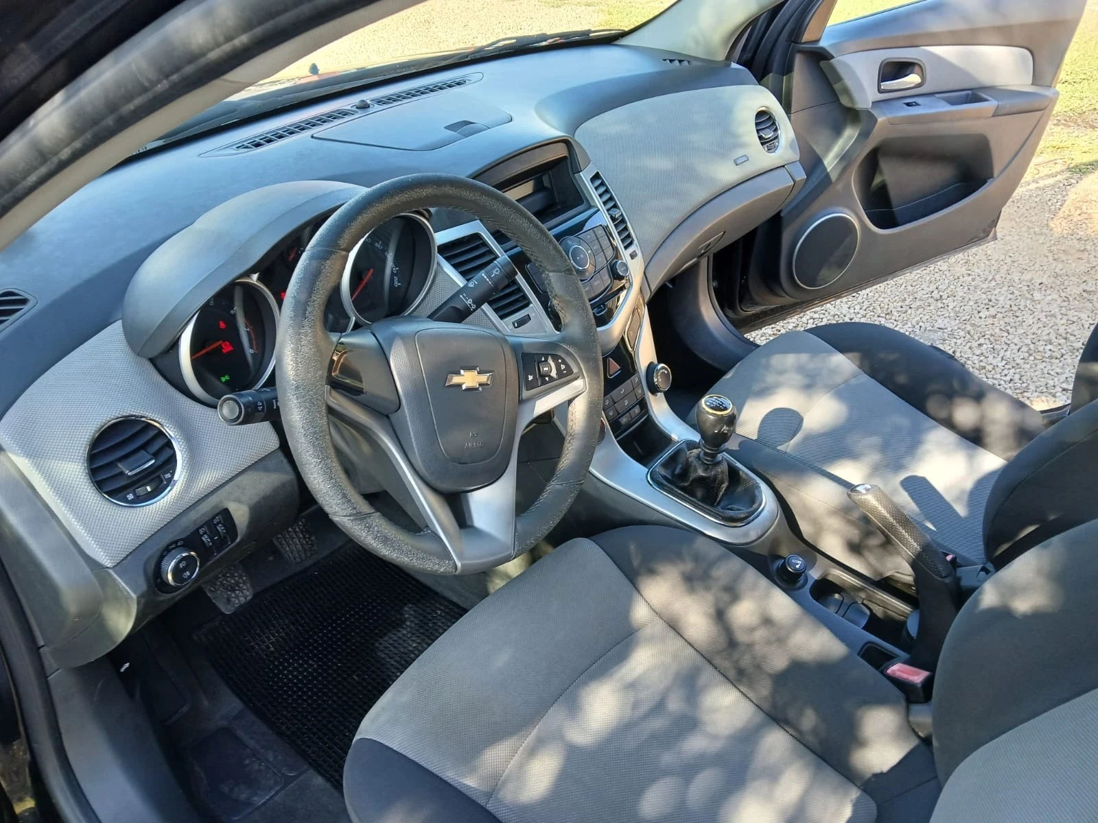 Chevrolet Cruze 1.6 | Mobile.bg   11