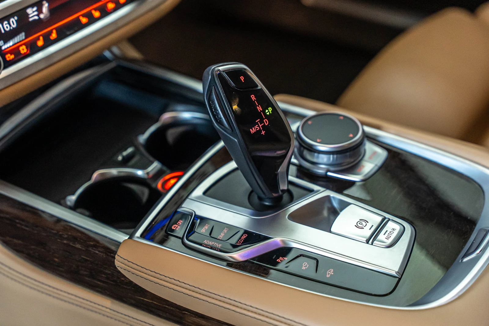 BMW 740 Xdrive - изображение 9