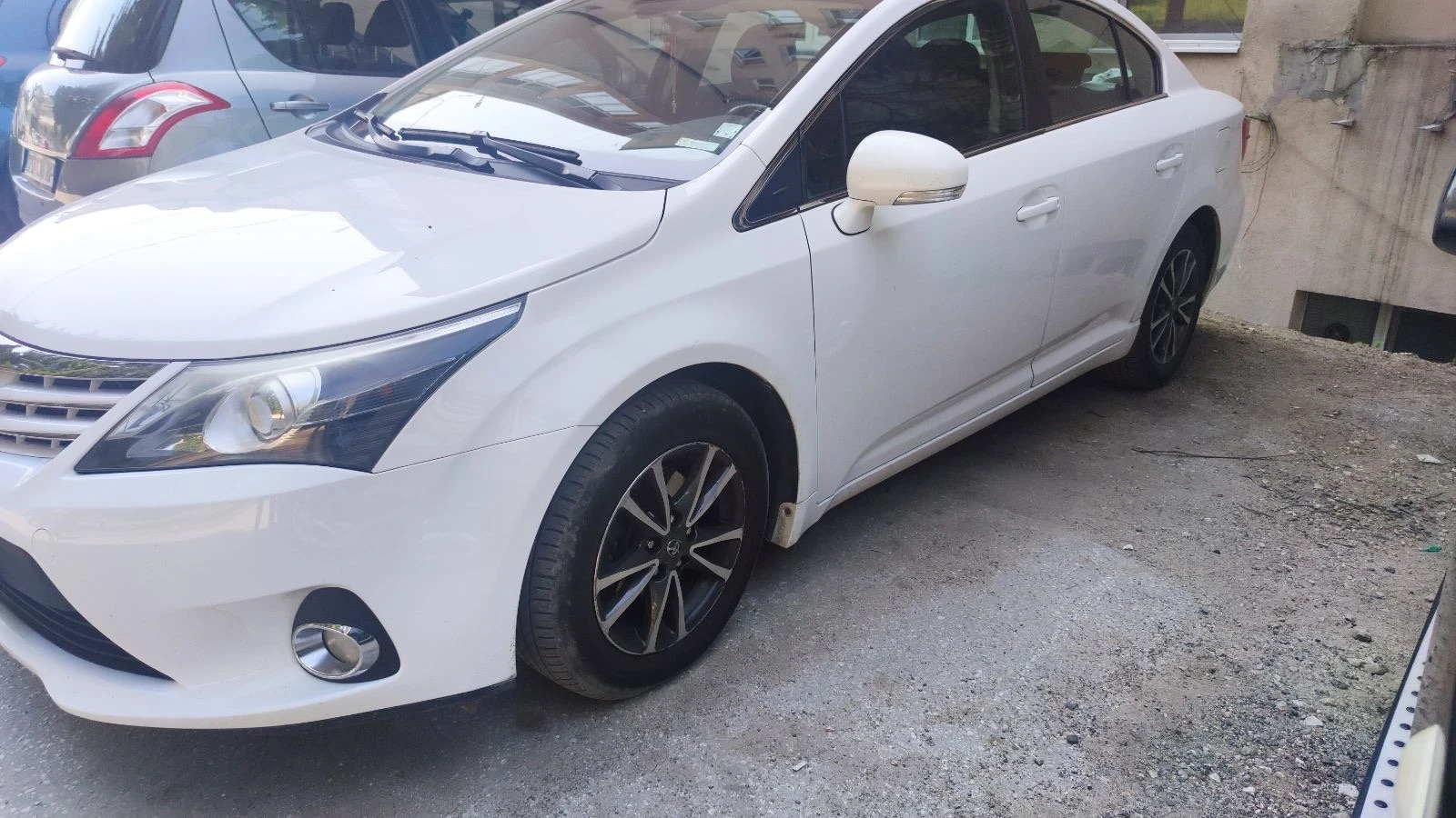 Toyota Avensis  - изображение 6