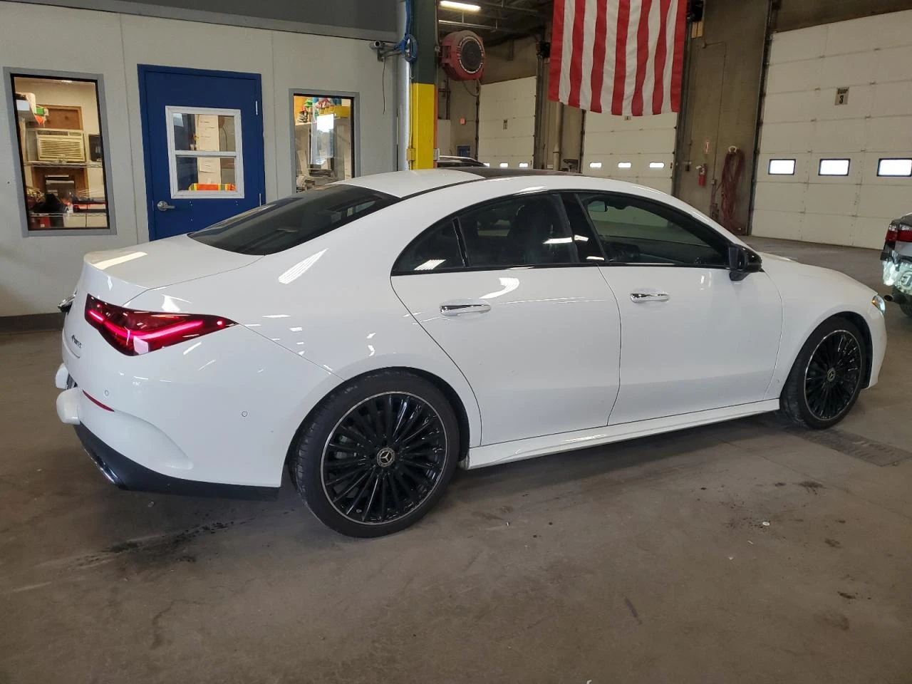 Mercedes-Benz CLA 250 AMG PKG* 4MATIC* 360* DISTRONIC* DIGITAL* КОЖА*  - изображение 3