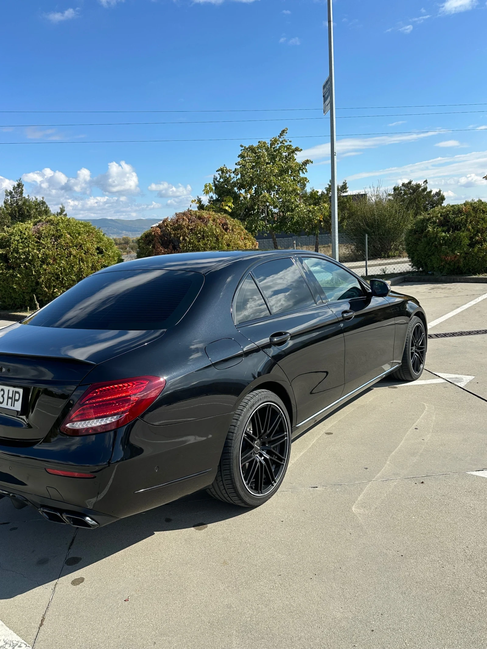 Mercedes-Benz E 350  - изображение 9