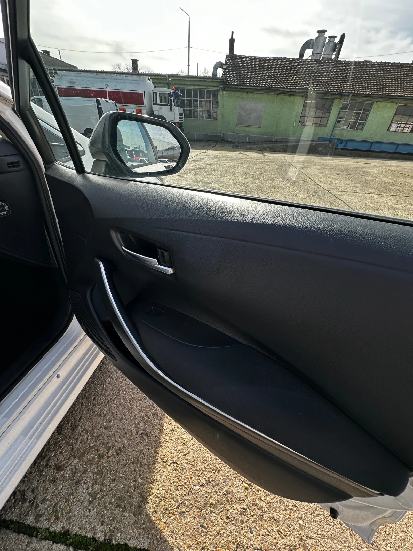 Toyota Corolla | Mobile.bg � ����������� 16