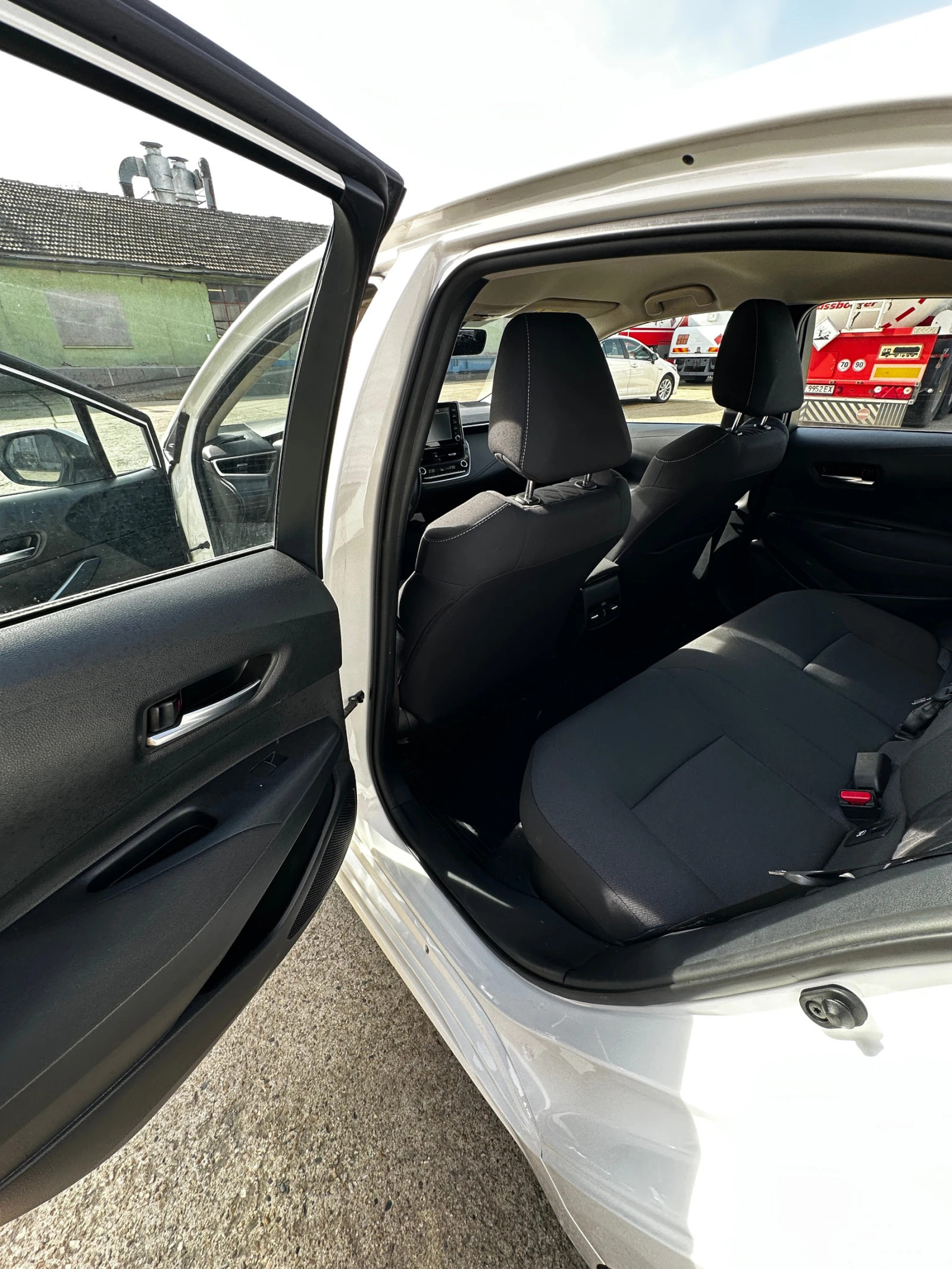 Toyota Corolla | Mobile.bg � ����������� 8