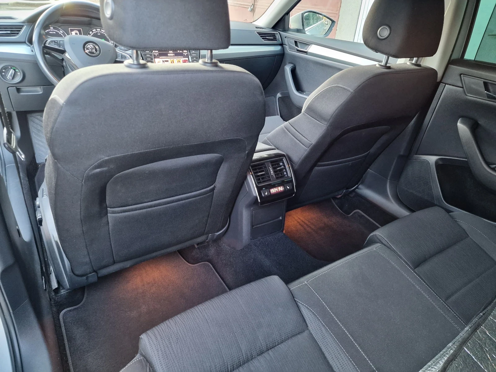 Skoda Superb 2.0 TDI | Mobile.bg � ����������� 8