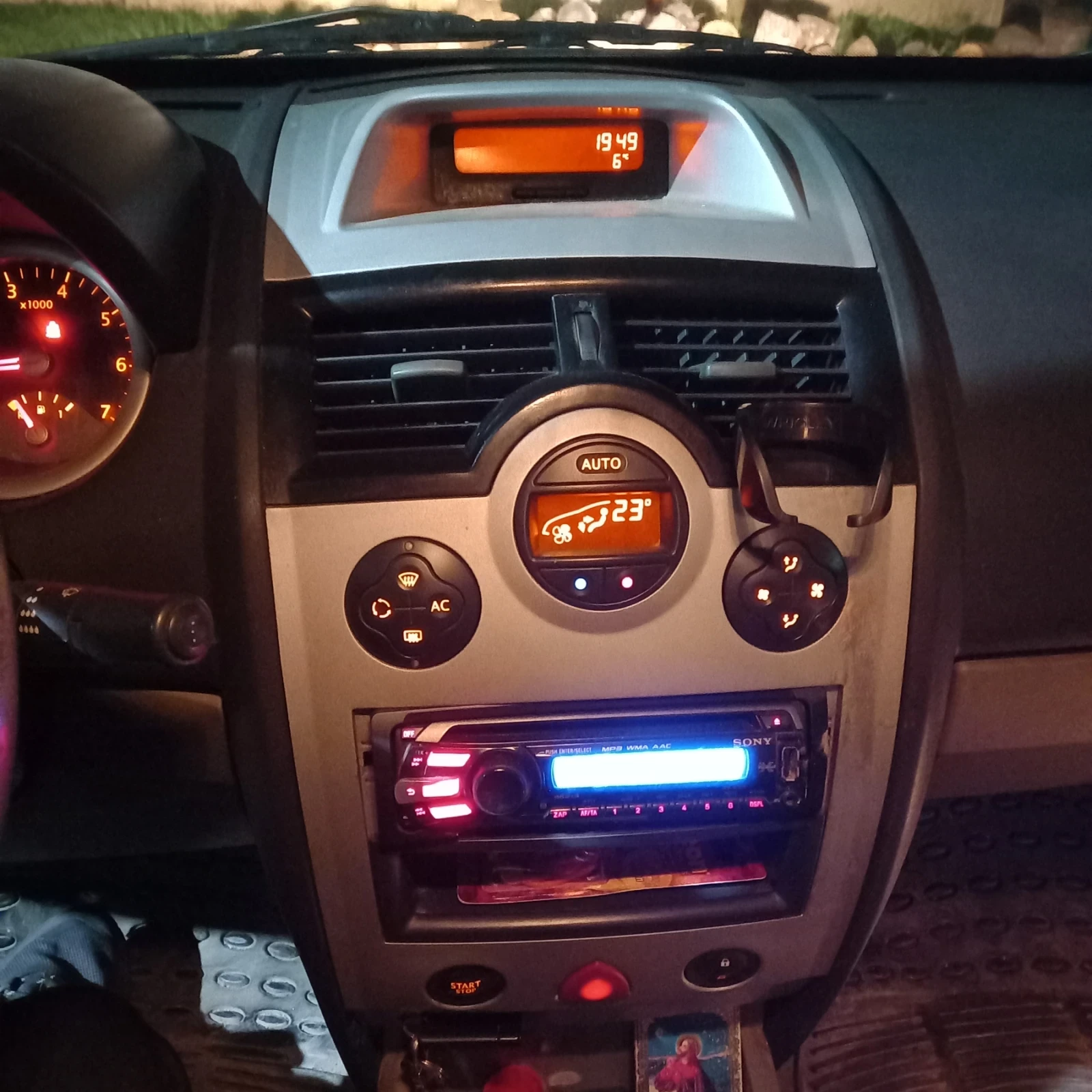 Renault Megane Megane II, снимка 7 - Автомобили и джипове - 53880113