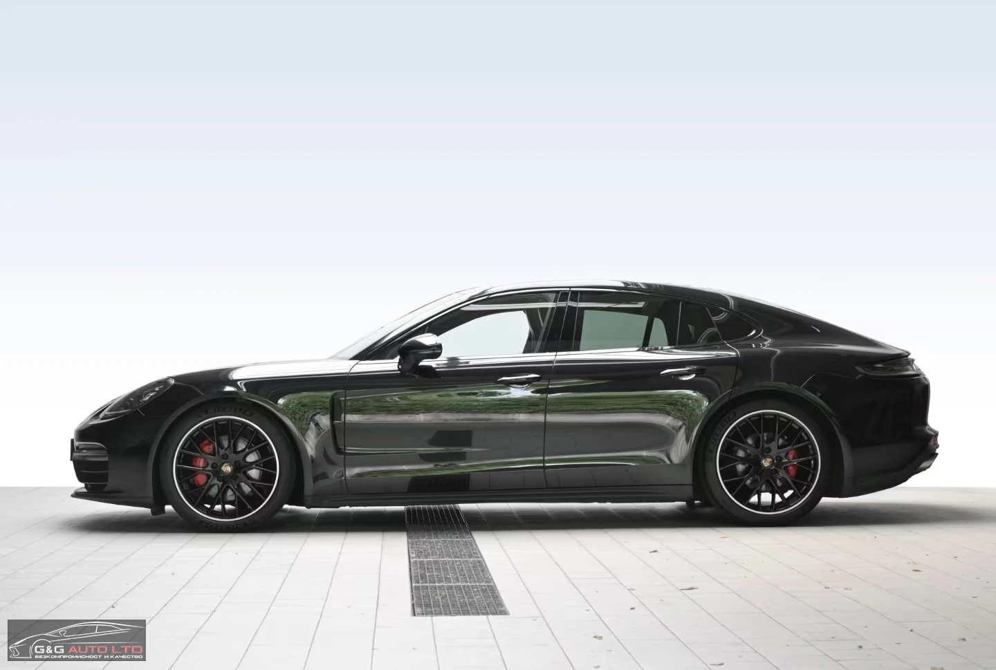 Porsche Panamera 4S/441HP/PANO/360/SOFTCLOSE/177z, снимка 2 - Автомобили и джипове - 53885577