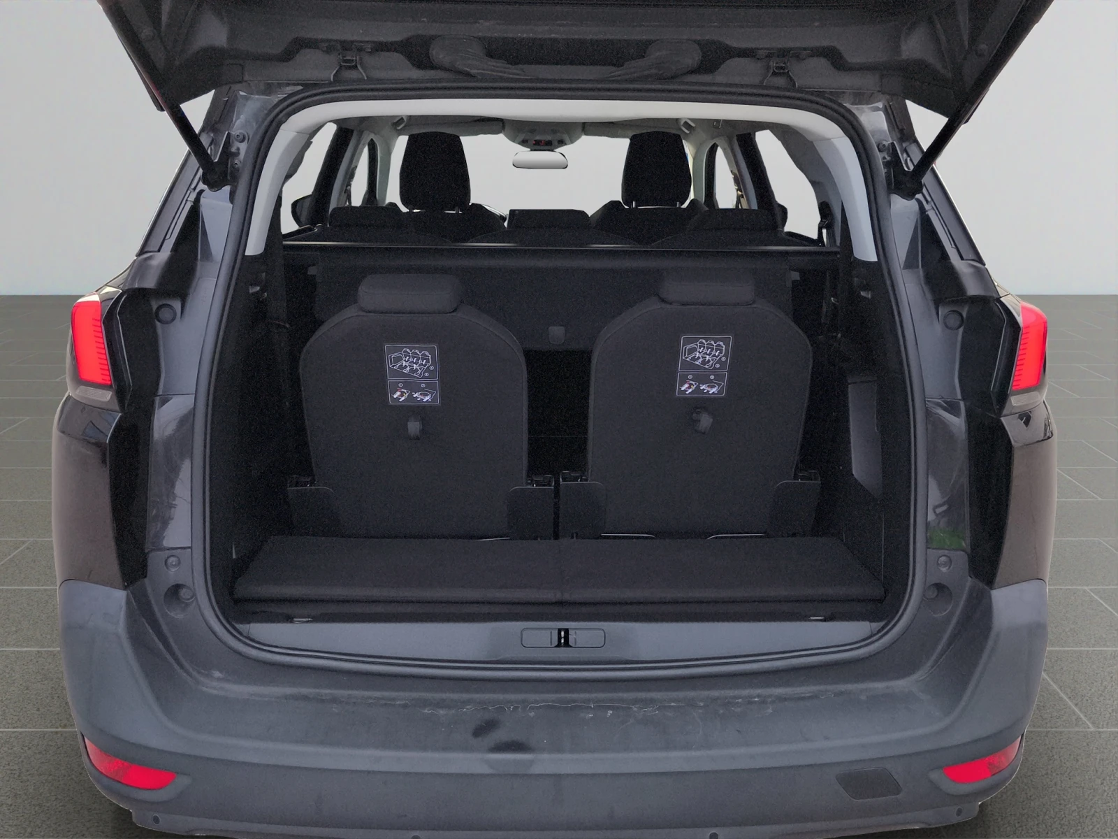 Peugeot 5008 NEW ACTIVE 1.5 BlueHDI 130 BVM6 Е 6.2 // 2010R24, снимка 14 - Автомобили и джипове - 54086918