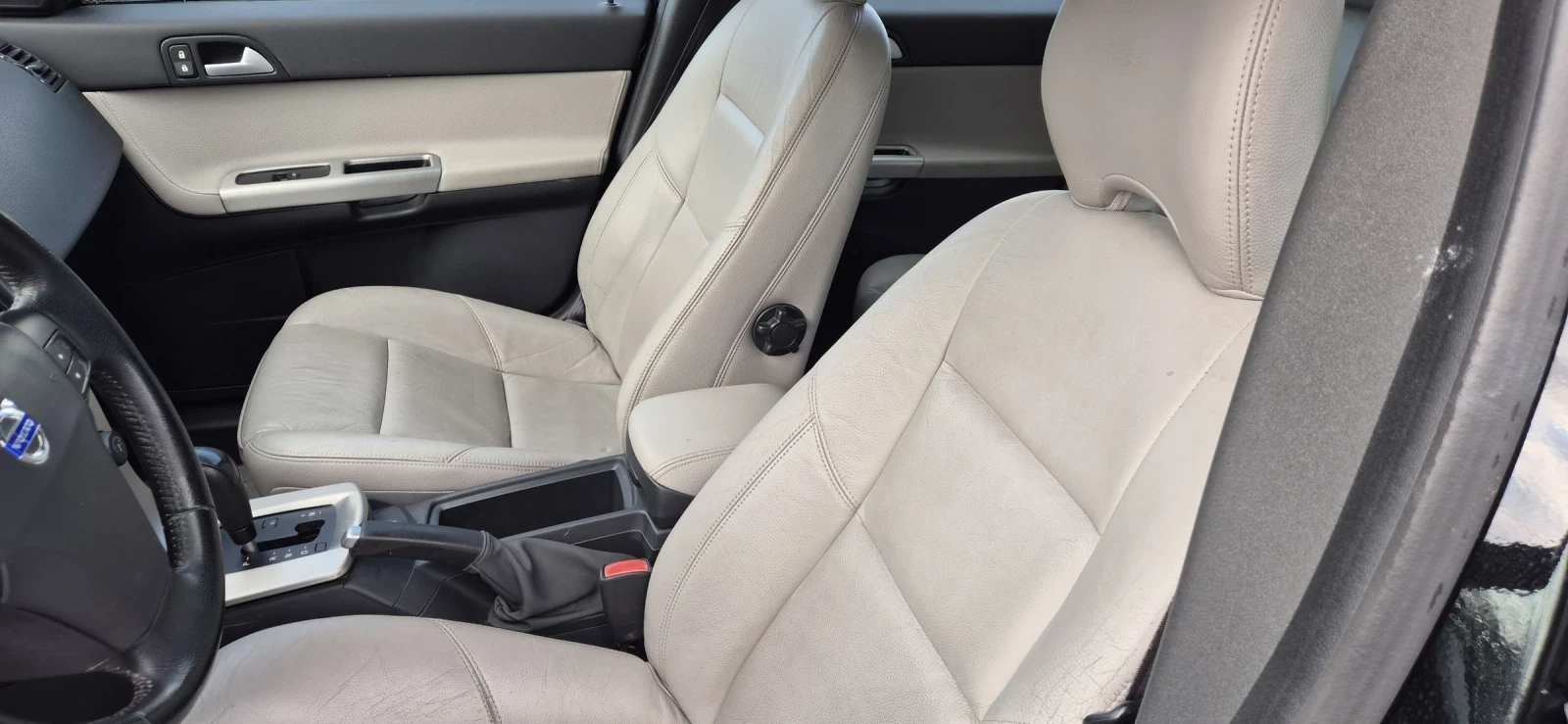 Volvo V50 2.4D5-180кс., снимка 12 - Автомобили и джипове - 54238762