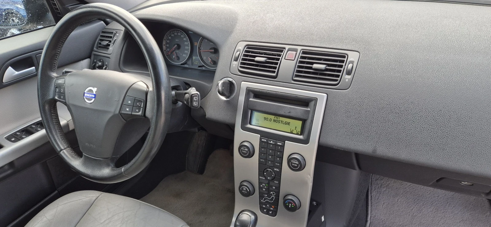 Volvo V50 2.4D5-180кс., снимка 13 - Автомобили и джипове - 54238762