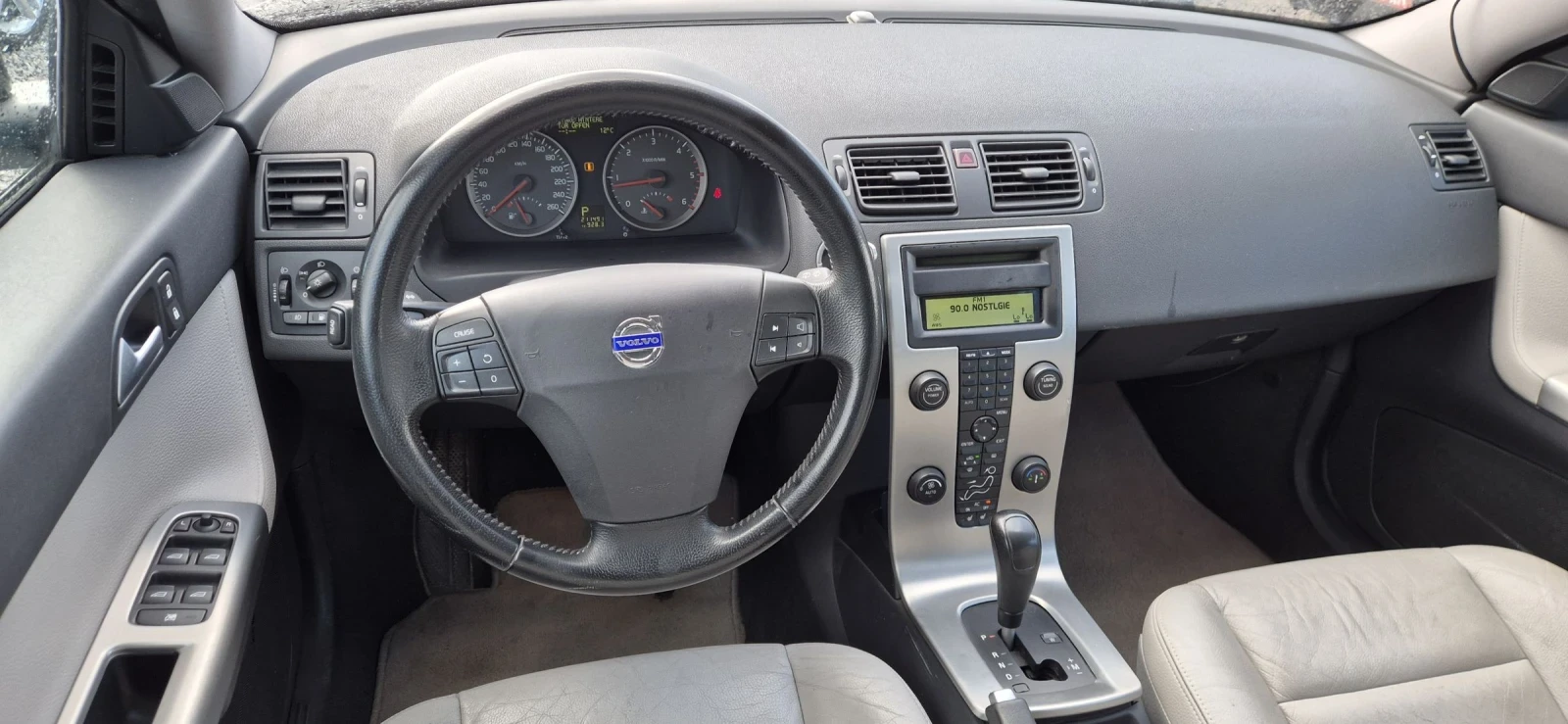 Volvo V50 2.4D5-180кс., снимка 11 - Автомобили и джипове - 54238762