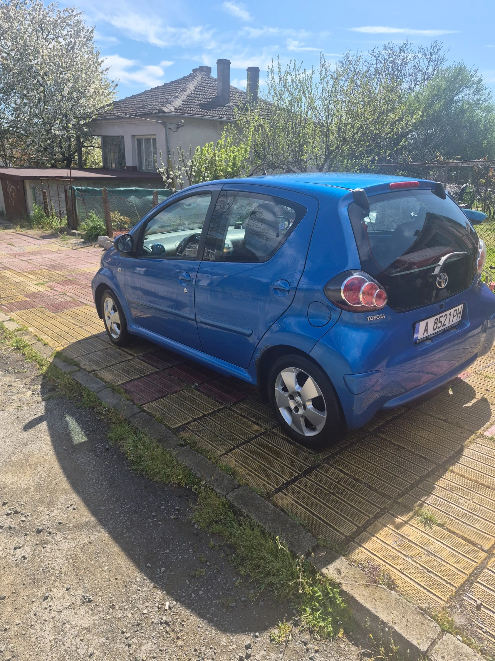 Toyota Aygo, снимка 4 - Автомобили и джипове - 54378076