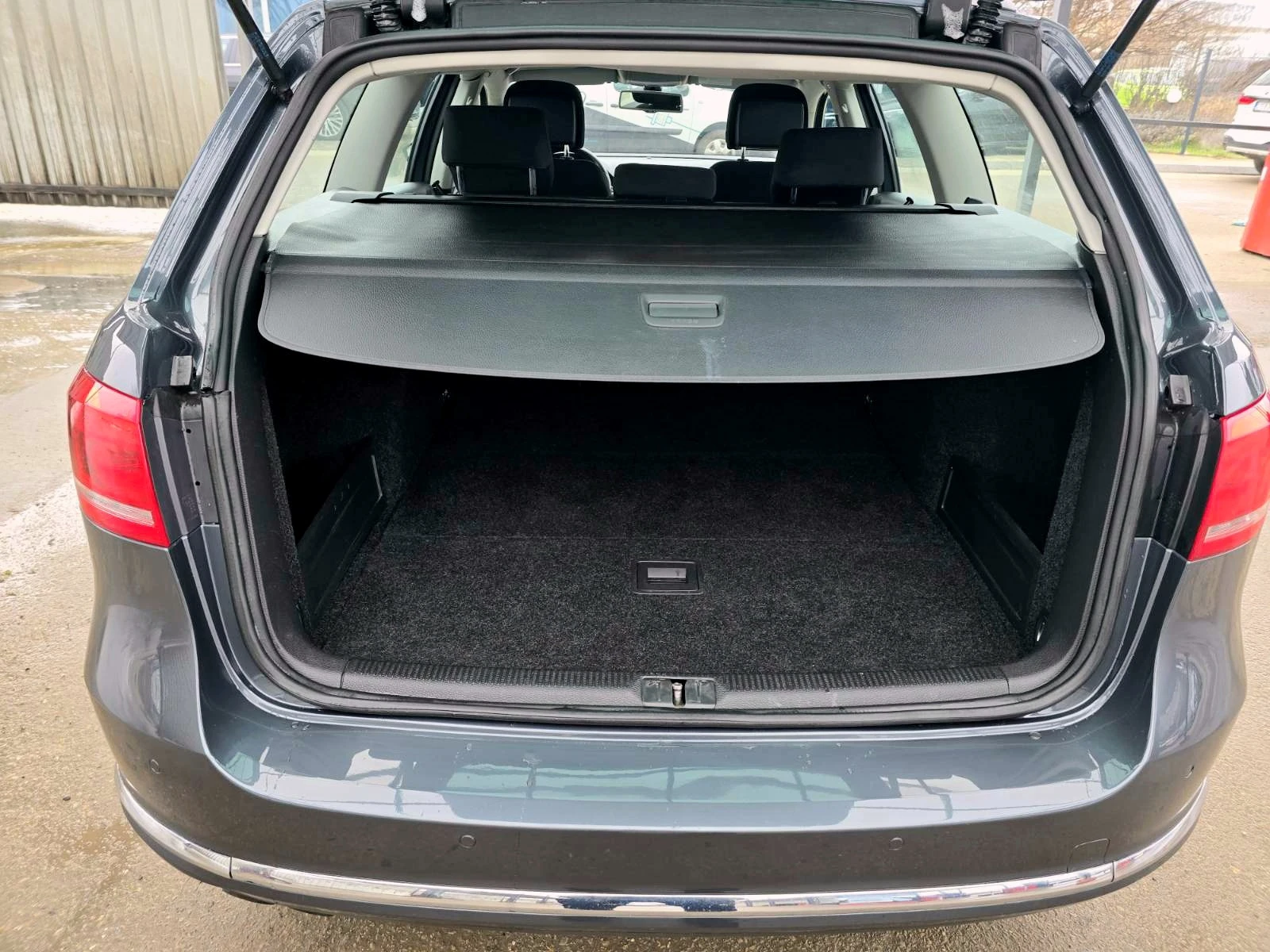 VW Passat 2.0TDI/Common Rail/HIGHLINE, снимка 17 - Автомобили и джипове - 54562508