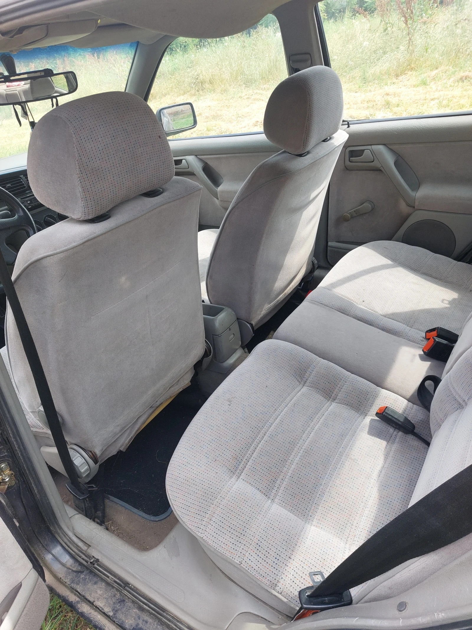 VW Vento, снимка 5 - Автомобили и джипове - 54800887