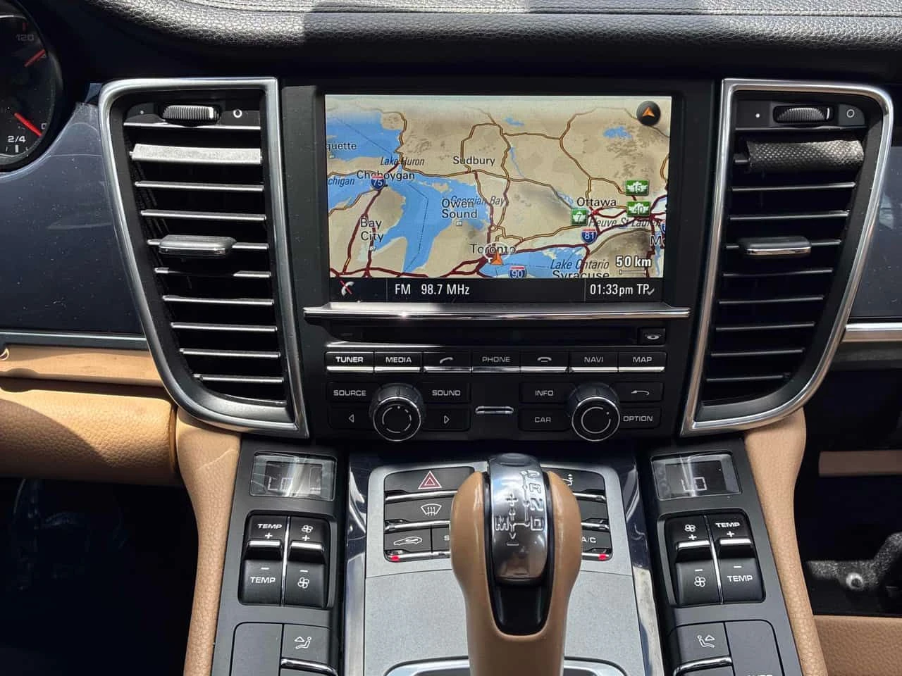 Porsche Panamera * 4dr HB 4 Edition * CARFAX * ЦЕНА ДО БГ, снимка 9 - Автомобили и джипове - 55014044