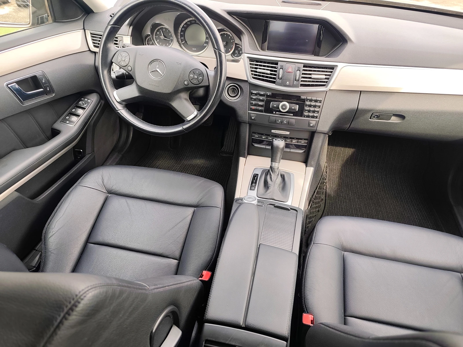 Mercedes-Benz E 250 i  Avantgarde  Евро 5, снимка 11 - Автомобили и джипове - 55024367